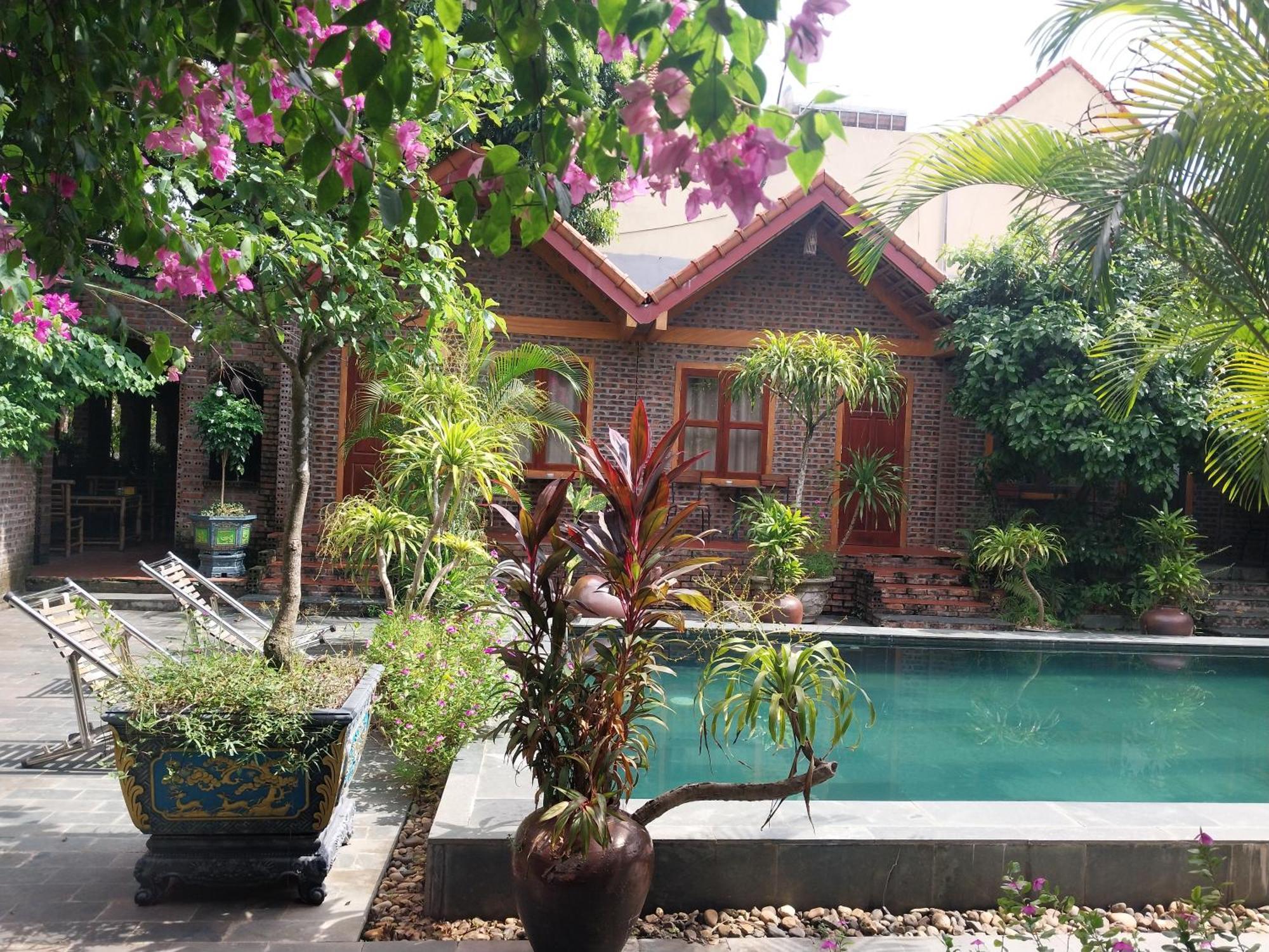 Homestay Tam Coc Tropical *